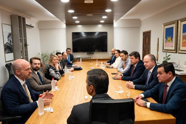 The President received a delegation from the Heritage Foundation, Paraguay's ally in cooperation with the U.S. - .::Agencia IP::.