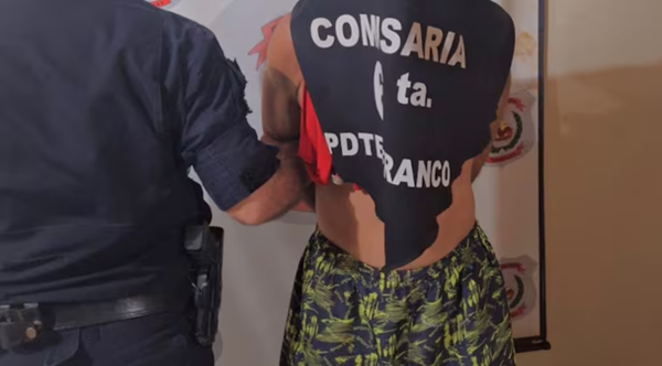 Detienen a un hombre por garrotear a su vecina frente a sus 7 hijos