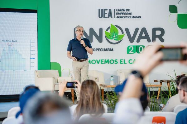 Experto de Fundaci贸n Getulio Vargas brind贸 perspectivas de la zafra sojera