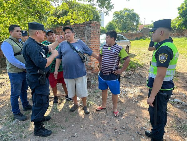 Abogada denuncia violencia y autoritarismo policial en operativo contra cuidacoches · Radio Monumental 1080 AM