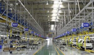 Geely triplic贸 ganancias en 2024 tras crear filial de motores con Renault