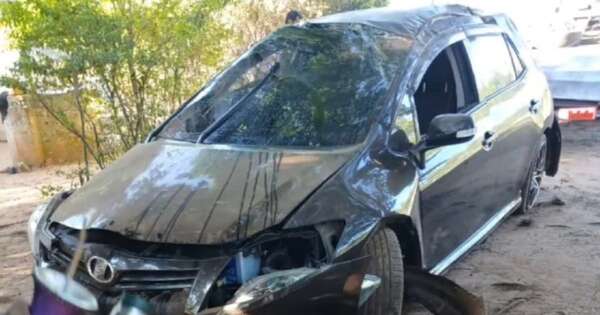 Diario HOY | Delincuentes roban vehículo en Capiatá y lo abandonan tras persecución en Guairá