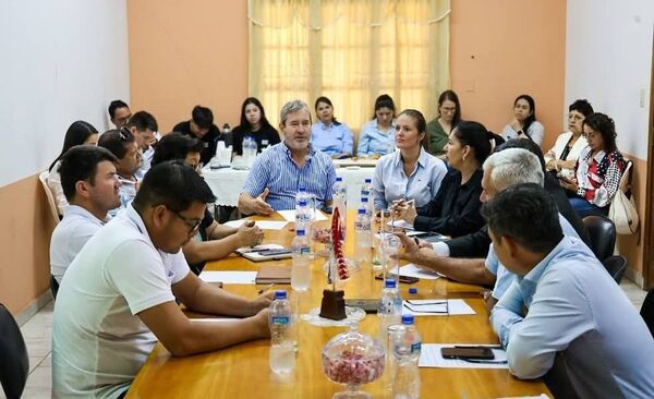 Intendentes del Alto Paraná y INFONA coordinan acciones para la restauración forestal y la gestión del fuego