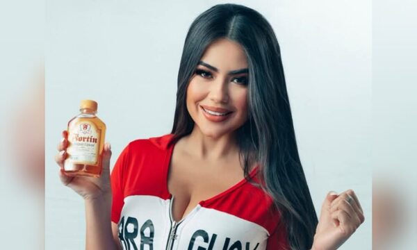 ¿La nueva musa de la Albirroja?: Laurys Diva coquetea con un título