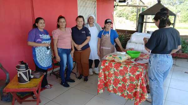 Grupo voluntario de Hernandarias prepara almuerzo semanal para ayudar a carentes - La Clave