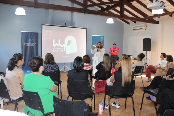 Womenize Latam Paraguay: Impulsando la presencia femenina en la tecnología | Tecnología | 5Días