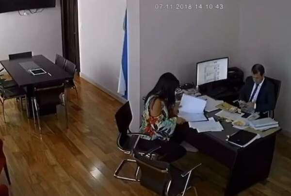 Video: así trasladaba fajos de dinero Edgardo Kueider en Entre Ríos - Policiales - ABC Color