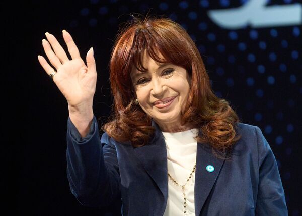 Gobierno estadounidense le prohíbe la entrada al país a ex presidente Cristina Fernández - 1000 Noticias