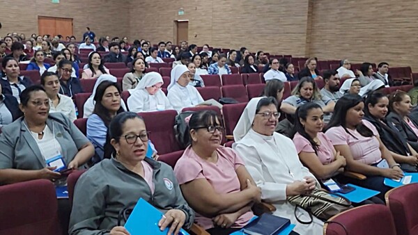 Educadores católicos denuncian exclusión en concurso docente