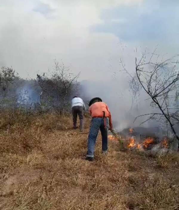 Incendios fuera de control en Ñeembucú: pobladores claman por ayuda - Nacionales - ABC Color