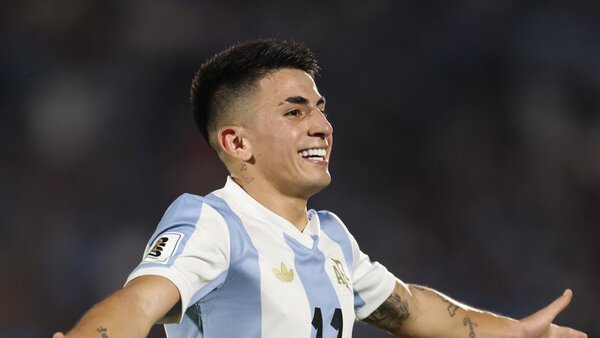 Argentina golpea a Uruguay en el Centenario y da un gran paso hacia el Mundial