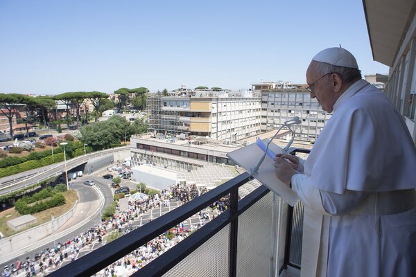 Papa Francisco hará el domingo su primera aparición pública - 1000 Noticias