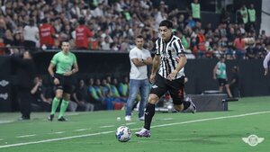 El puntero visita el Este