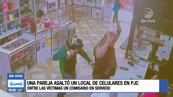 Así asaltaron local de venta de celulares en PJC