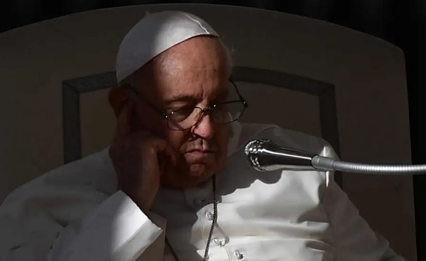 El papa Francisco reaparece desde el hospital