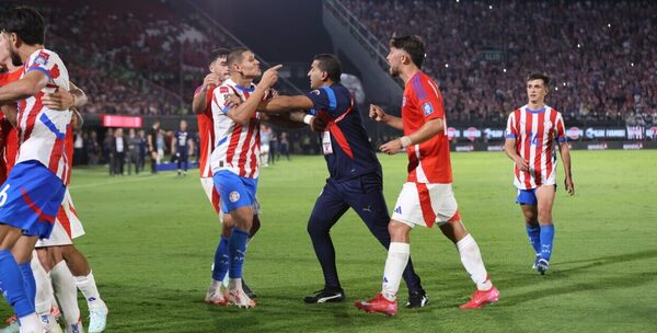 Versus / Imperial Juan Cáceres: 16 pelotas recuperadas y un partido fantástico