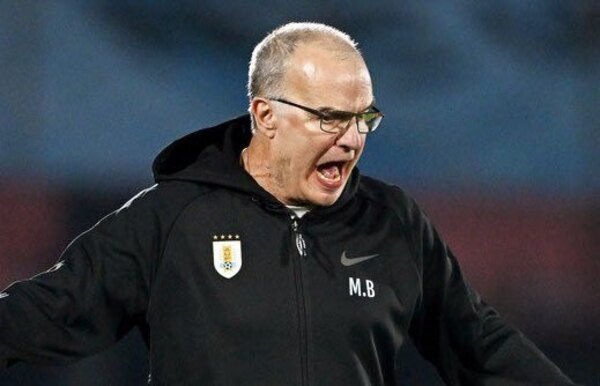 Versus / Bielsa sorprende con una frase contundente tras caída ante Argentina