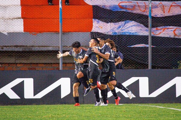 Libertad goleó a General Caballero y sigue cómodo en la cima - 1000 Noticias