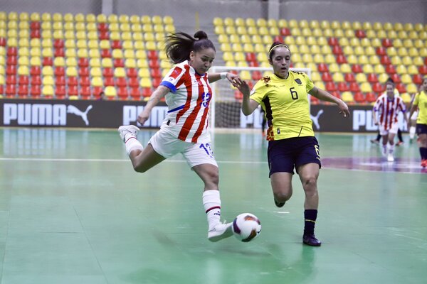 Selección femenina de futsal FIFA golea de entrada en Copa América