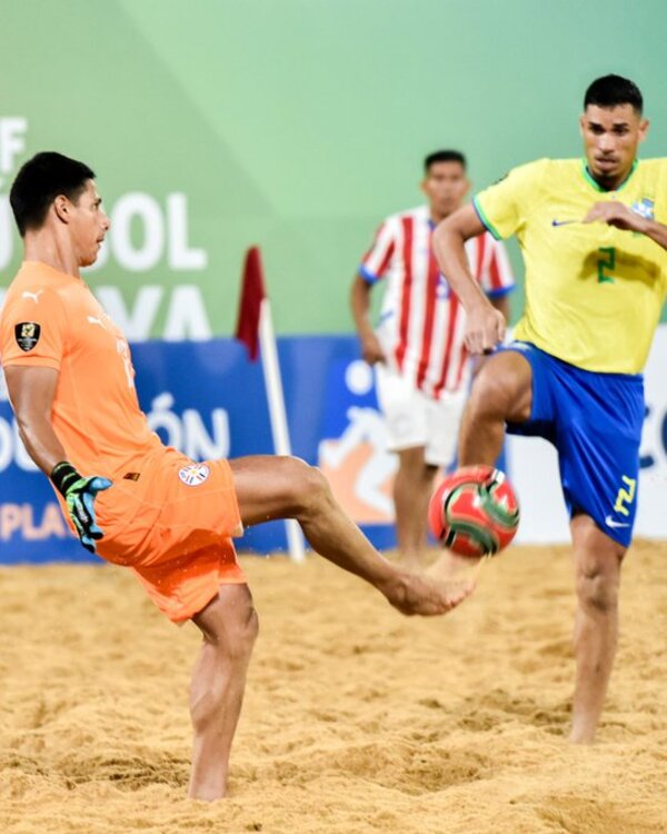 Liga Evolución playera: la Absoluta goleó a Brasil y la sub 20 perdió por penales