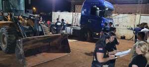 Imputan a presunto responsable de adulterar chasis de camiones en Minga Guazú - Policiales - ABC Color