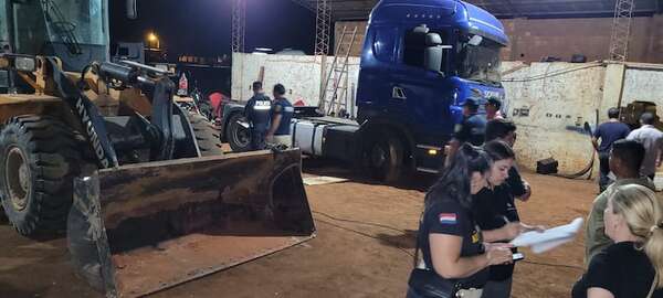 Imputan a presunto responsable de adulterar chasis de camiones en Minga Guazú - Policiales - ABC Color