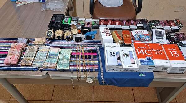 Adolescentes detenidos tras millonario robo y persecución en San Alberto
