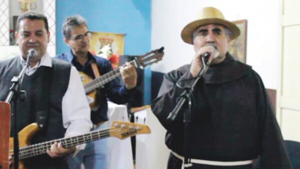 Fray músico es primer obispo de Caazapá