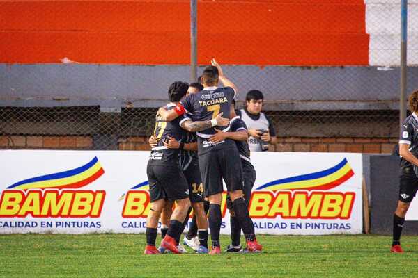 El Guma goleó al General y se afianza en la punta - trece