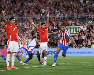 Versus / Tres defensores albirrojos en el once ideal de la fecha 13