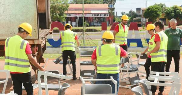 La Nación / El Gobierno inicia la entrega de los 330.000 muebles escolares