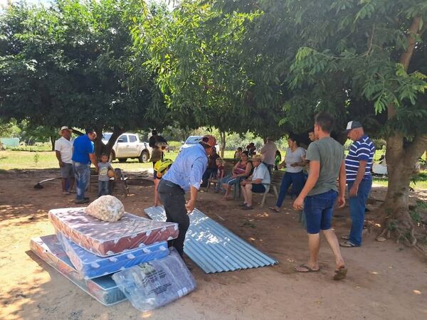 Familia pierde su vivienda en un incendio y recibe asistencia de la Gobernación en Horqueta