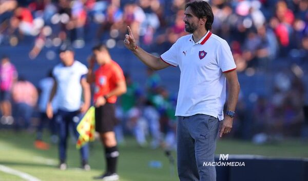 Versus / ¿Cerro Porteño se bajó de la pelea por el título? La respuesta de Diego Martínez