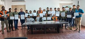 Futuros bomberos voluntarios en Tte. 1° Manuel Irala Fernández recibieron capacitaciones en manos de la SEN