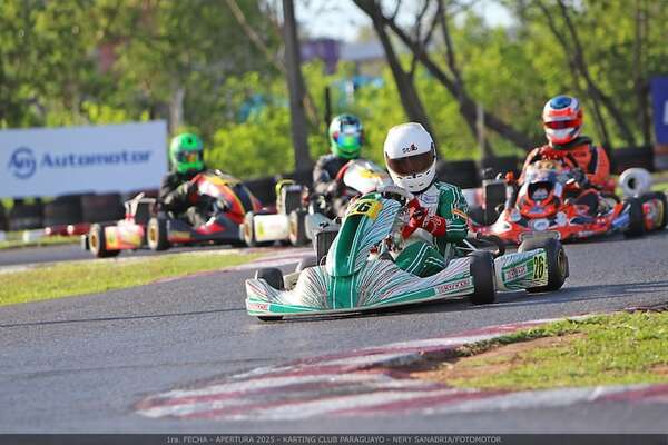 Lluvia, sol y adrenalina en la apertura del karting - ABC Motor - ABC Color