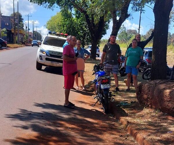 Motociclista fallece tras impactar contra un árbol en CDE