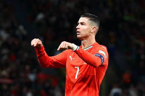 Versus / Cristiano Ronaldo guía a Portugal en la remontada ante Dinamarca