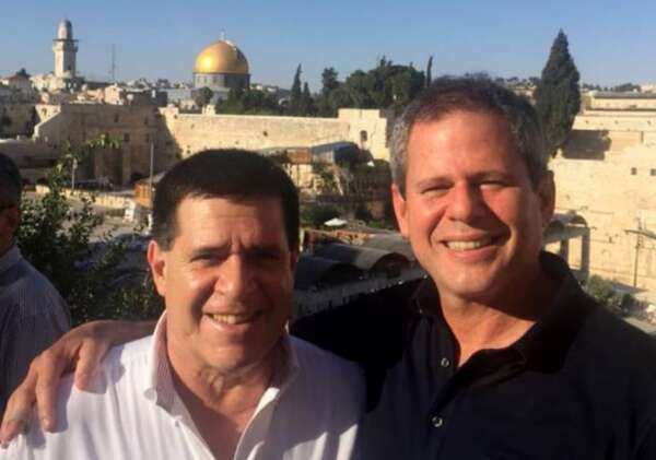 Hermetismo en torno a posible viaje de Horacio Cartes a Israel - Política - ABC Color