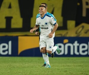 Paraguayos en el extranjero: Hugo Quintana y su presente goleador
