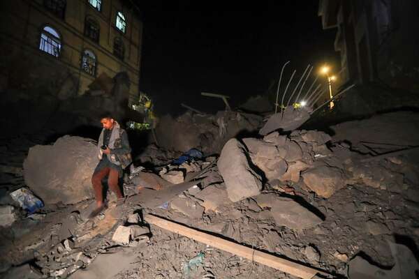 Yemen: Hutíes tildan de “crimen atroz” el ataque de EE.UU. contra un edificio “residencial” de Saná - Mundo - ABC Color