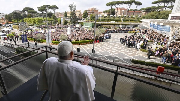 Incertidumbre ante la convalecencia del papa Francisco en el Vaticano