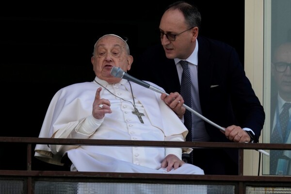 El papa Francisco reapareció en público y fue dado de alta tras un mes de internación: “Gracias a todos” - .::Agencia IP::.