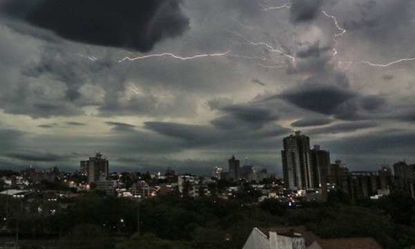 Alerta sobre tormentas y lluvias en Coronel Oviedo y otras regiones del país - OviedoPress