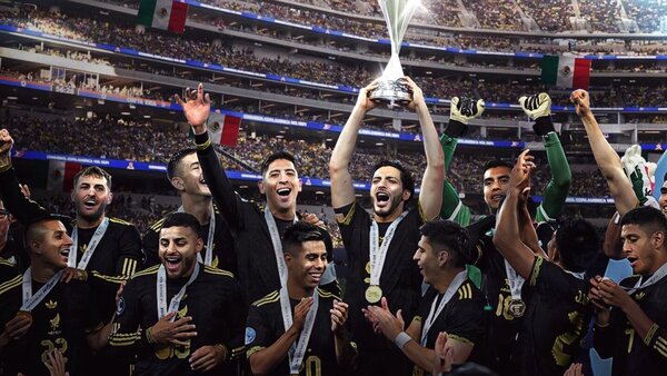 México, con doblete de Raúl Jiménez, alza su primera Liga de Naciones de la Concacaf