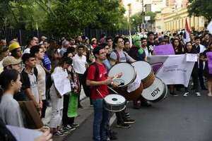 Jóvenes de organizaciones sociales y políticas se suman a la movilización del 26 de marzo - Nacionales - ABC Color