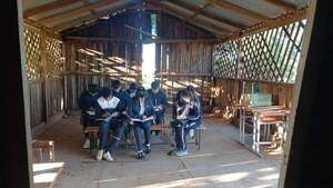 Sin educación de calidad y ante autoridades indolentes, sigue la movilización en escuela de Santa Rosa del Aguaray - Nacionales - ABC Color