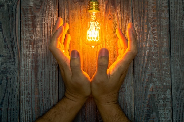 Se aceler贸 la demanda global de energ铆a en 2,2 % en 2024