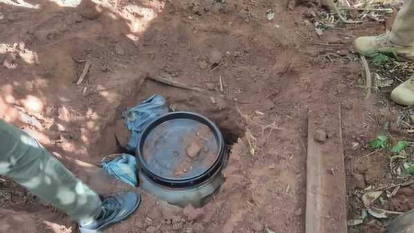 Otra caleta con armas y cargadores es descubierta en búsqueda de Félix Urbieta
