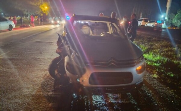 Un muerto y un herido tras choque de camioneta contra motocicleta