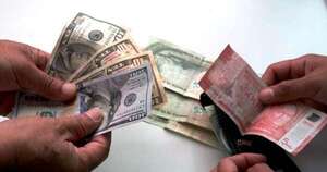 La Nación / Dólar a 30 puntos de tocar el techo de los G. 8.000: varios factores explican el fenómeno